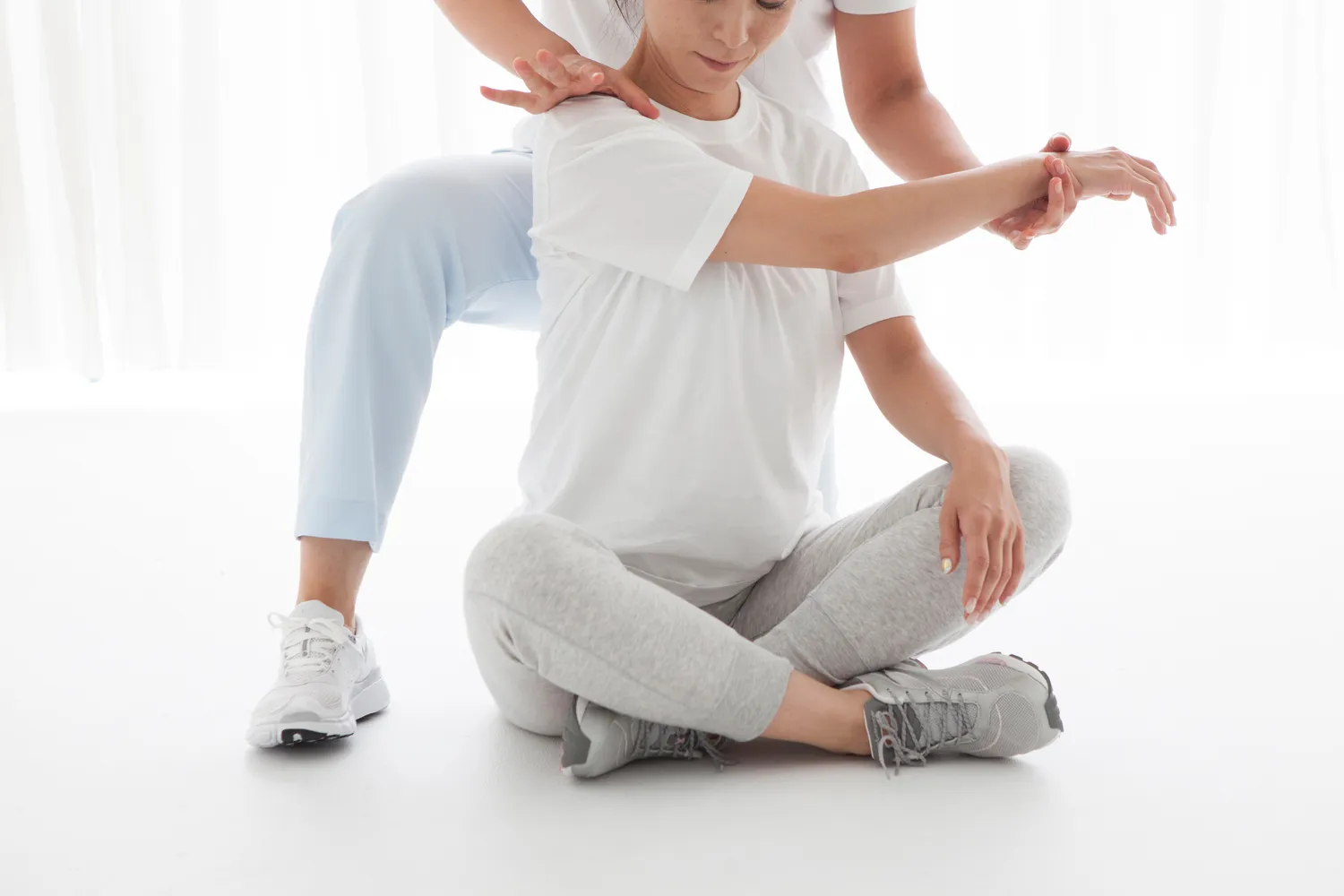 Nowoczesne metody rehabilitacji dla najmłodszych i seniorów